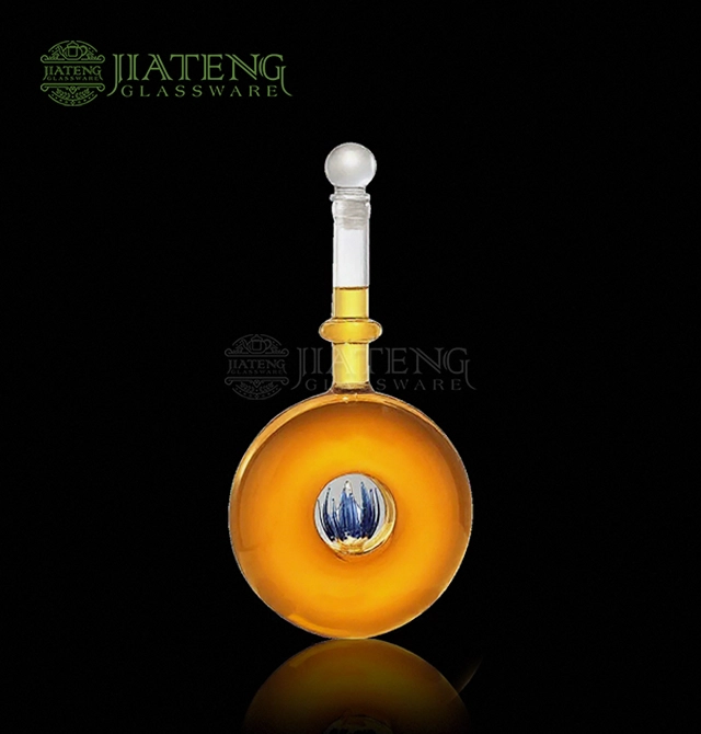 Специальные бутылки джина